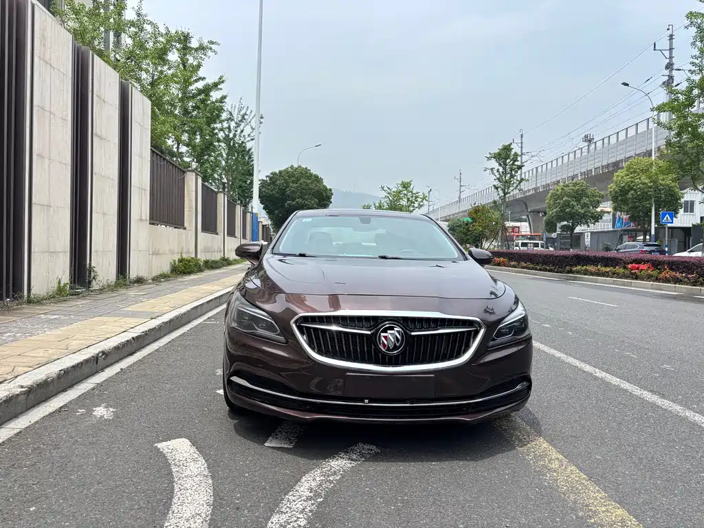 Buick LaCrosse 2018 — фото 2