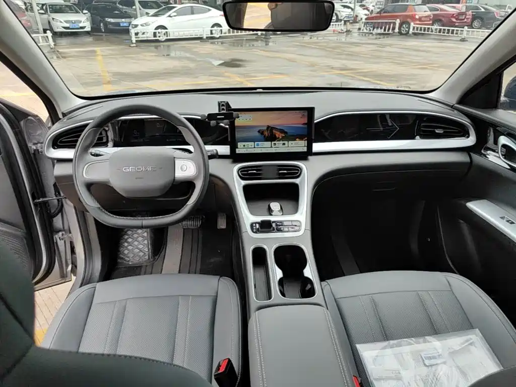 Geely Galaxy Starwish 2026 — фото 10