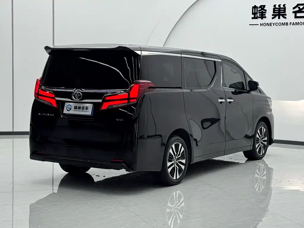 Toyota Alphard 2019 — фото 25