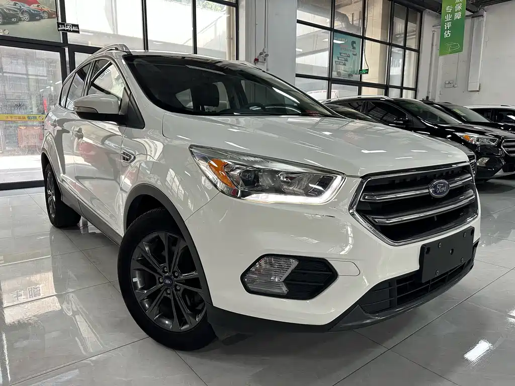 Ford Kuga 2021 — фото 2