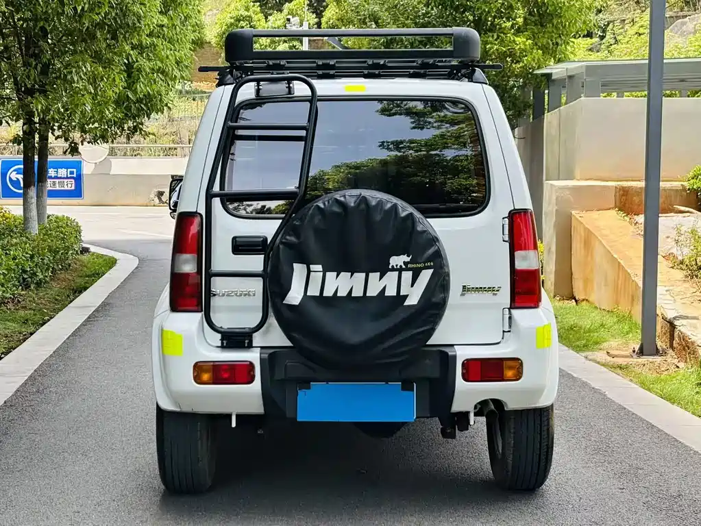 Suzuki Jimny 2013 — фото 5