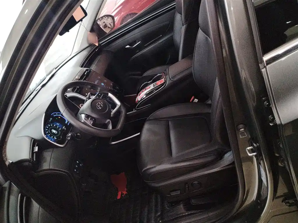 Hyundai Tucson 2022 — фото 16
