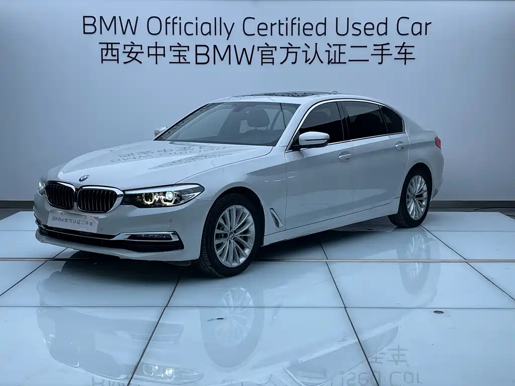 BMW 5 Series 2019 — фото 1