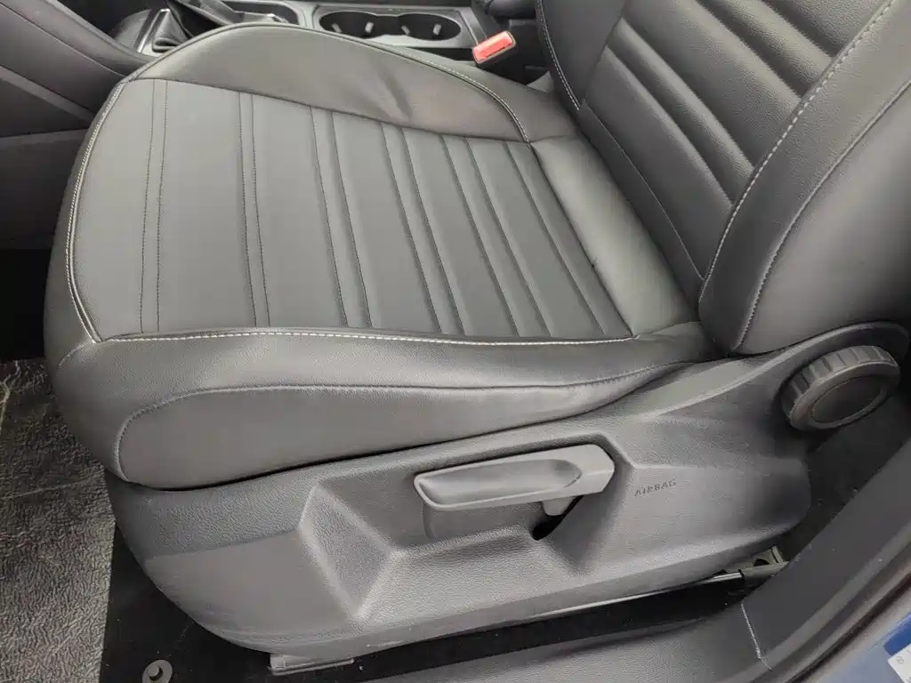 Volkswagen Touran 2018 — фото 20