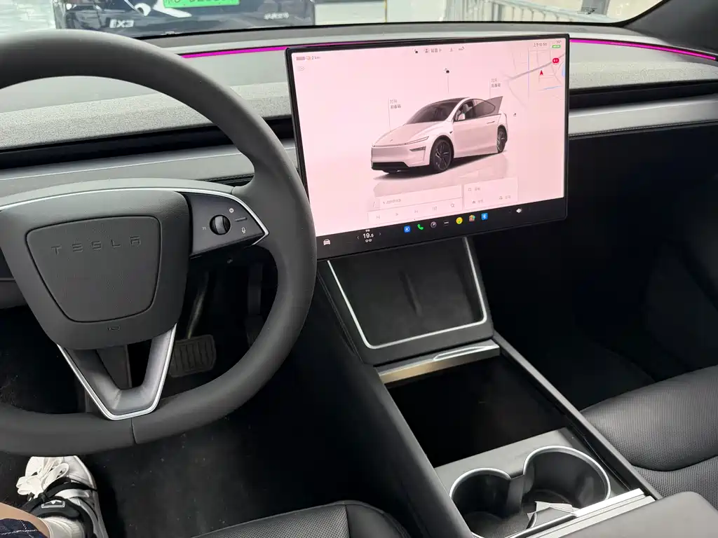 Tesla Model Y 2026