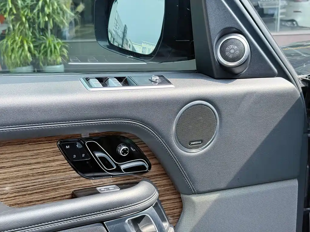 Land Rover Range Rover 2018 — фото 9