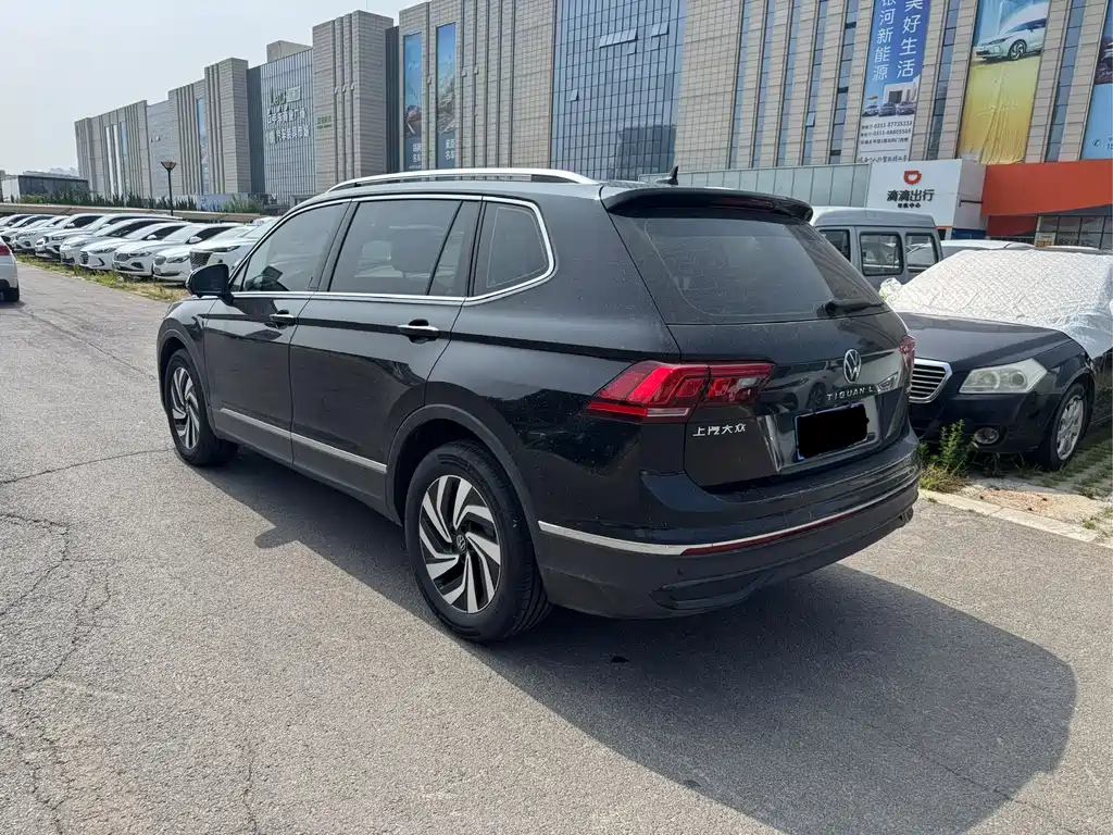 Volkswagen Tiguan L 2024