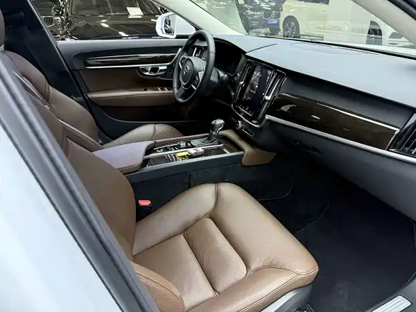 Volvo S90 2018