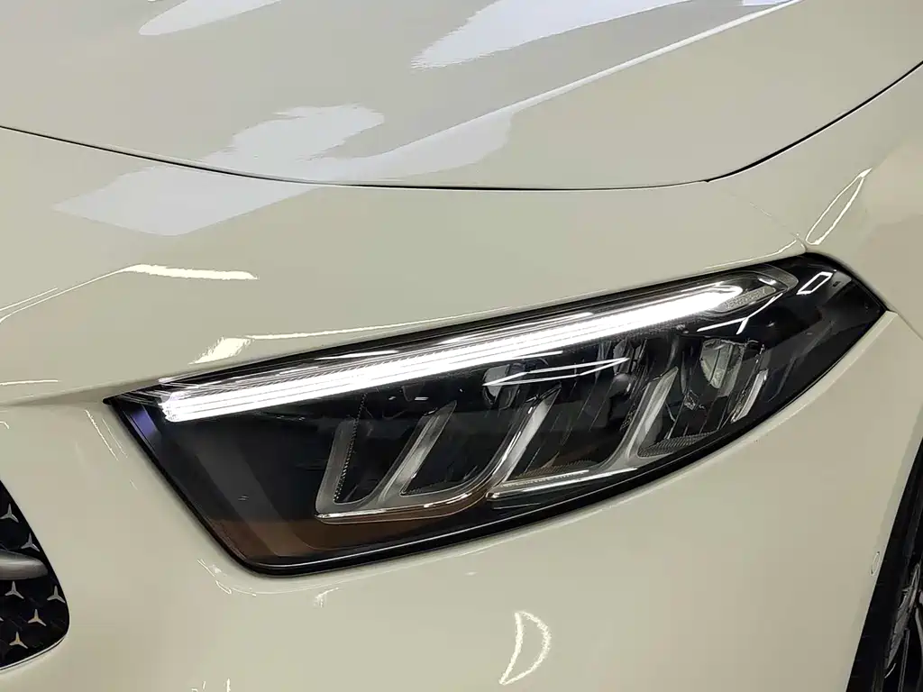 Mercedes-Benz A-Class 2023 — фото 16