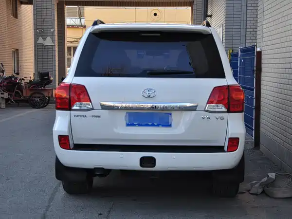 Toyota Land Cruiser 2012