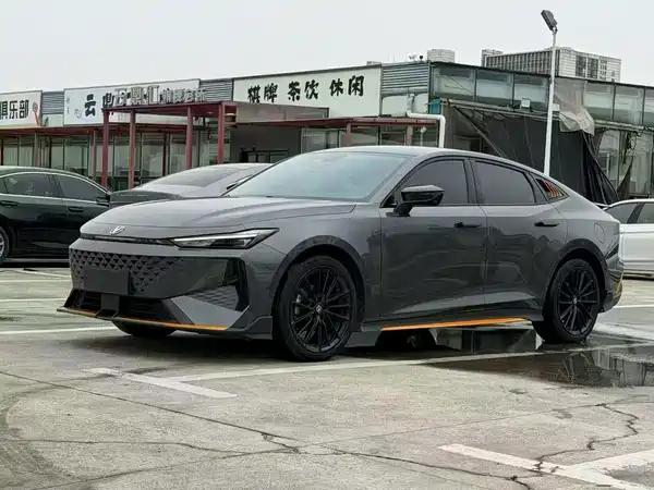 Changan UNI-V 2025