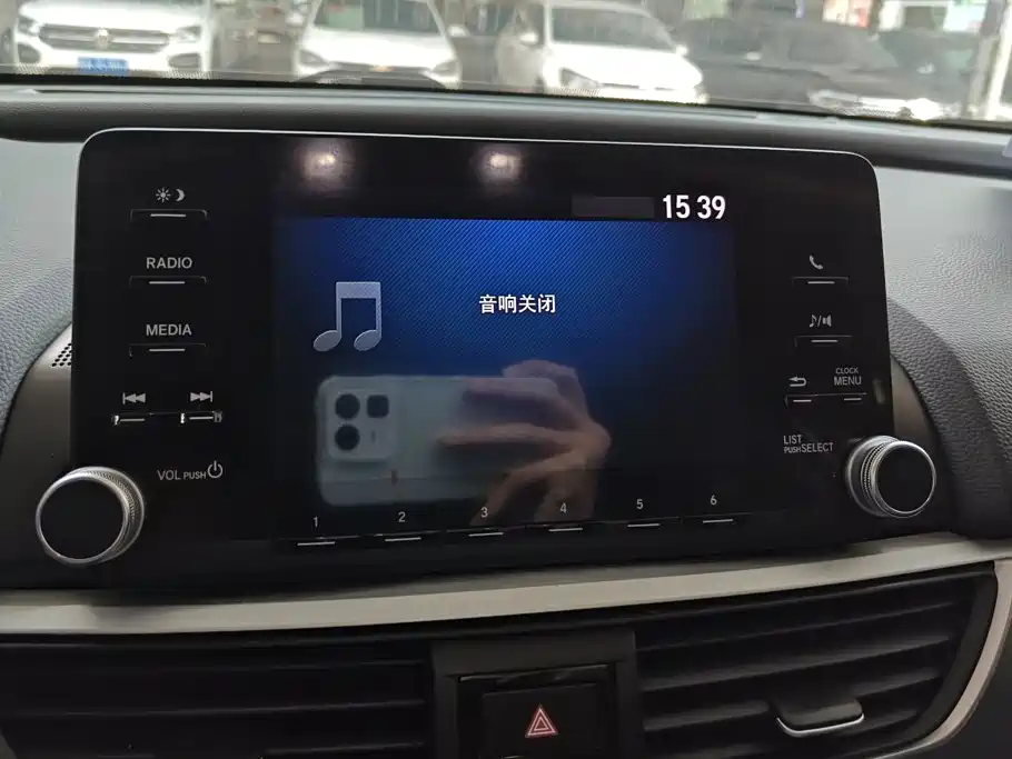Honda Accord 2021 — фото 13