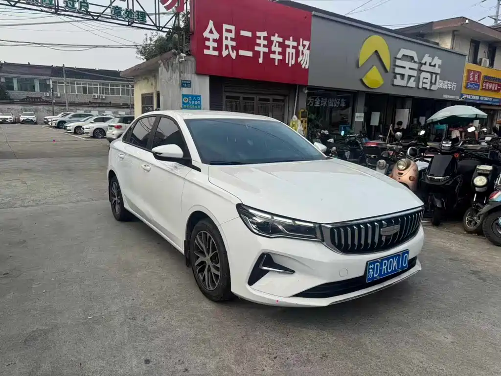 Geely Emgrand 2024