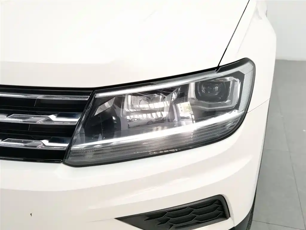 Volkswagen Tiguan L 2021 — фото 7