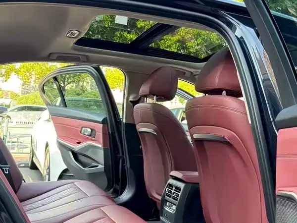 BMW 3 Series 2024