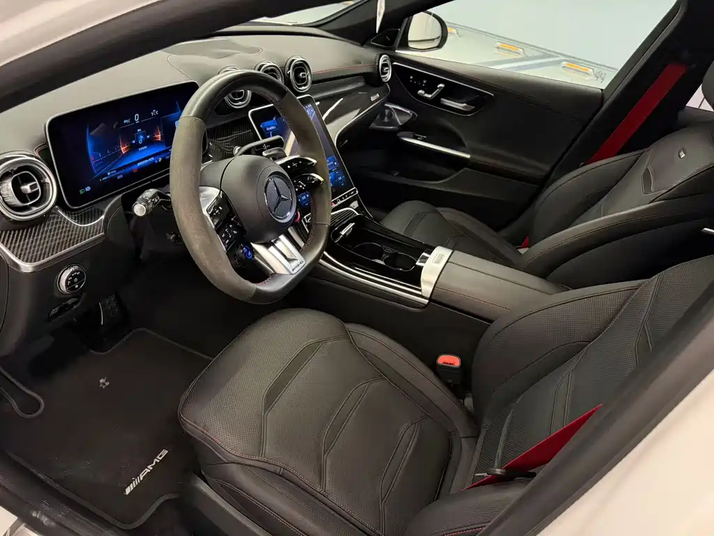 Mercedes-Benz C-Class AMG 2024 — фото 3