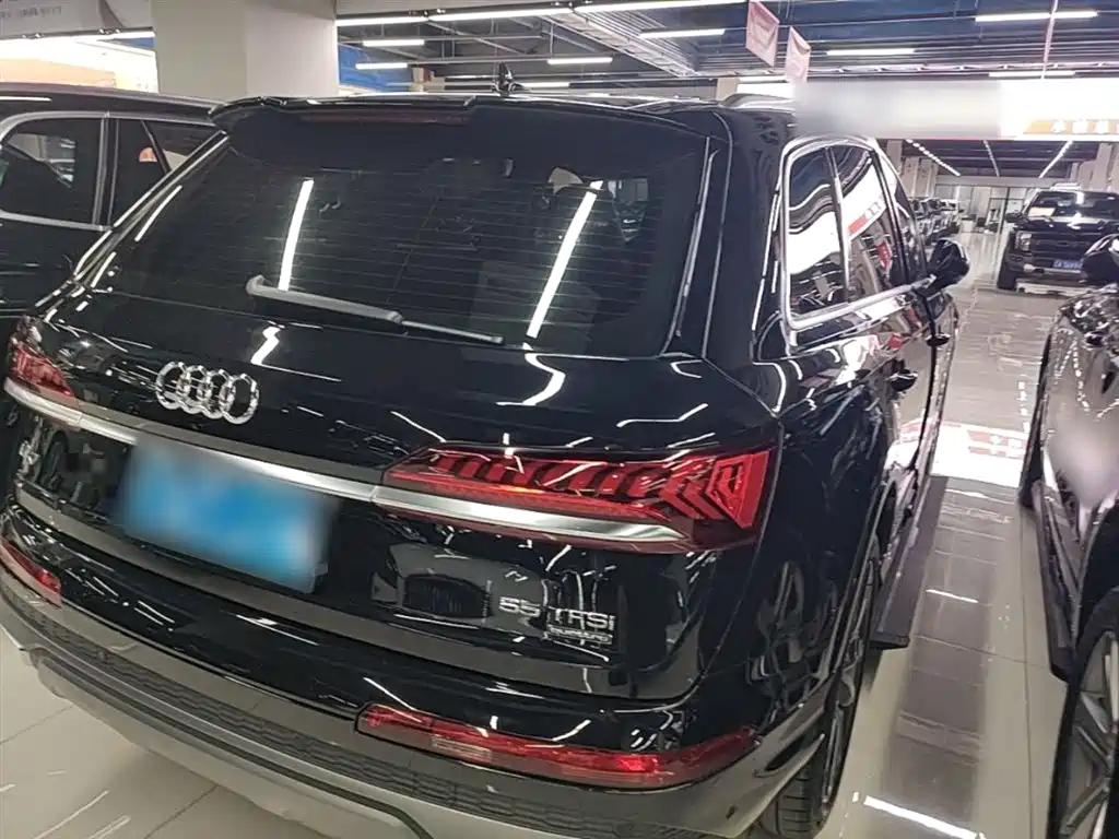 Audi Q7 2020 — фото 7