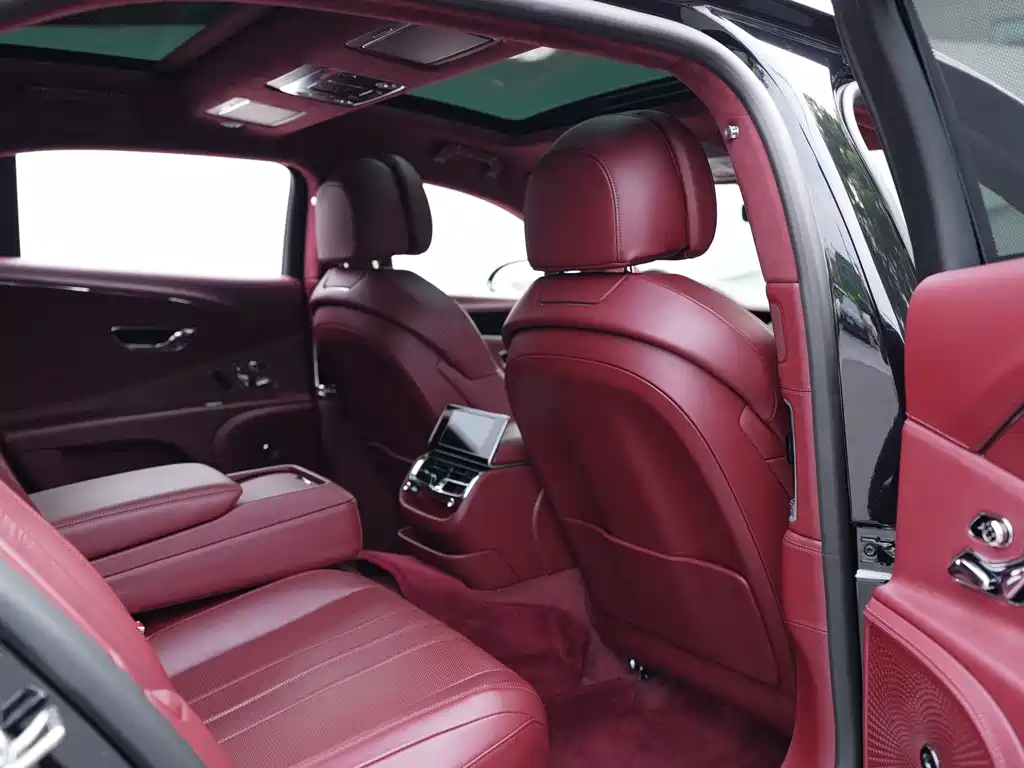 Bentley Flying Spur 2020 — фото 13