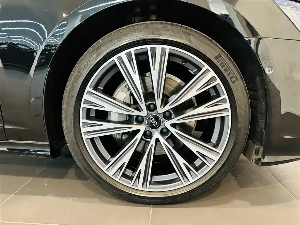 Audi A6L 2024 — фото 15