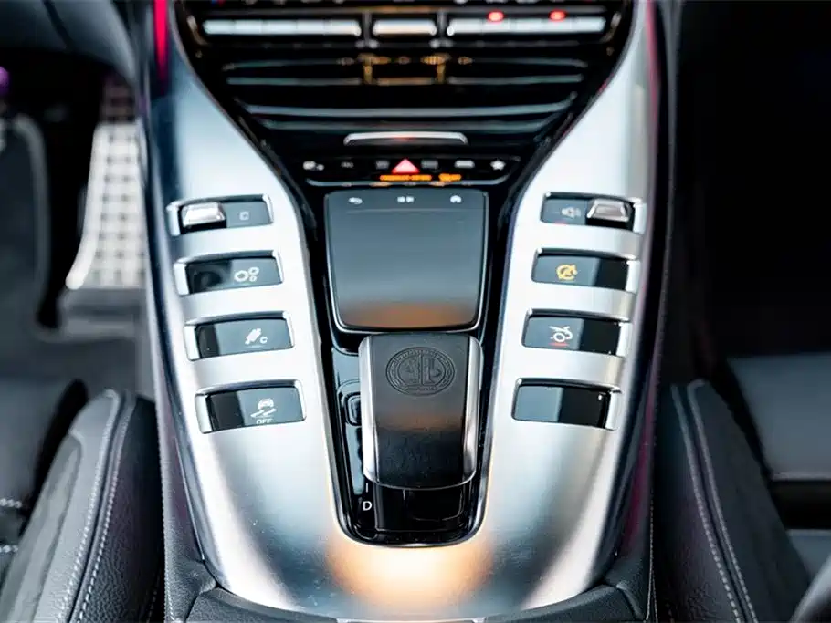 Mercedes-Benz AMG GT 2021 — фото 18