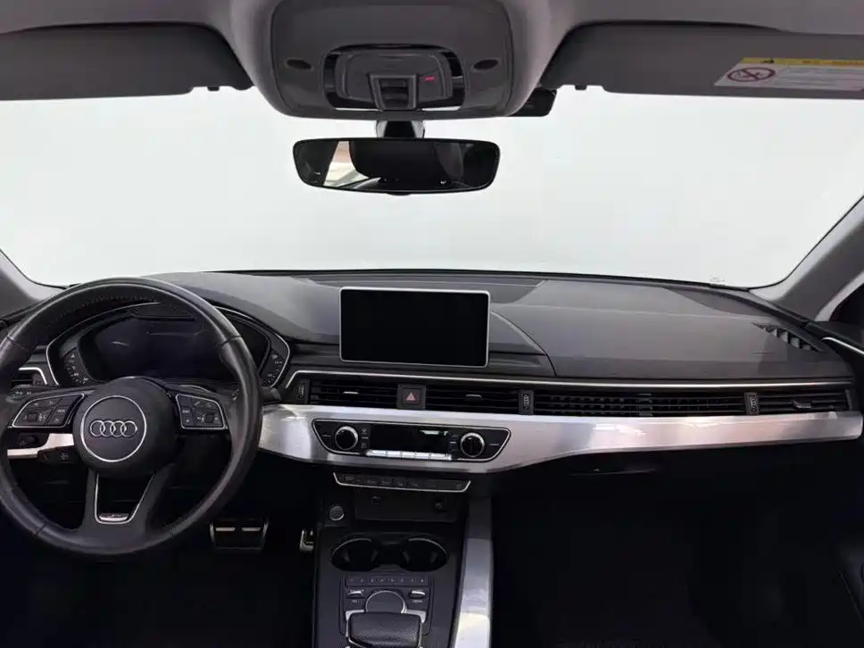 Audi A4L 2019