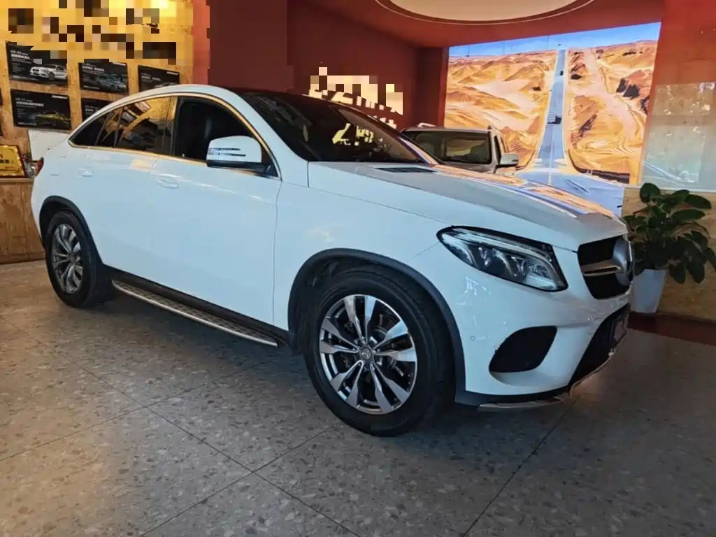 Mercedes-Benz GLE 2015