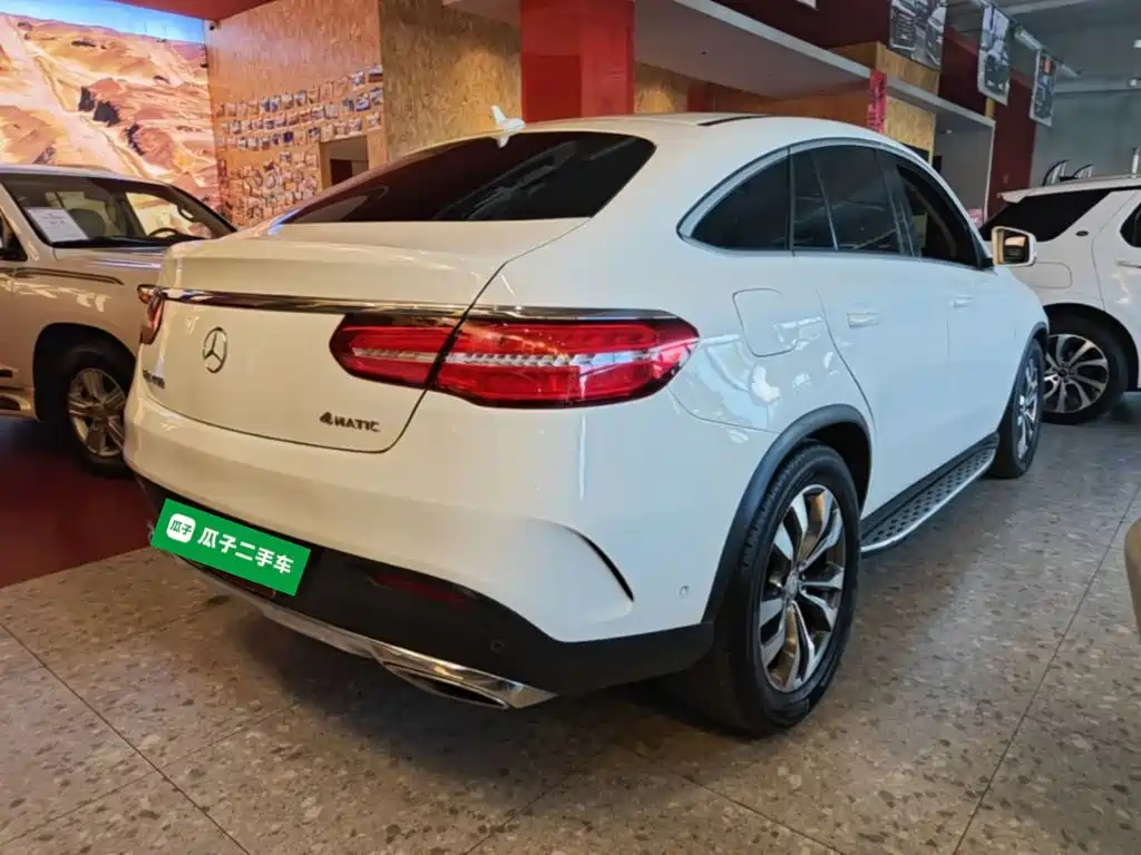 Mercedes-Benz GLE 2015