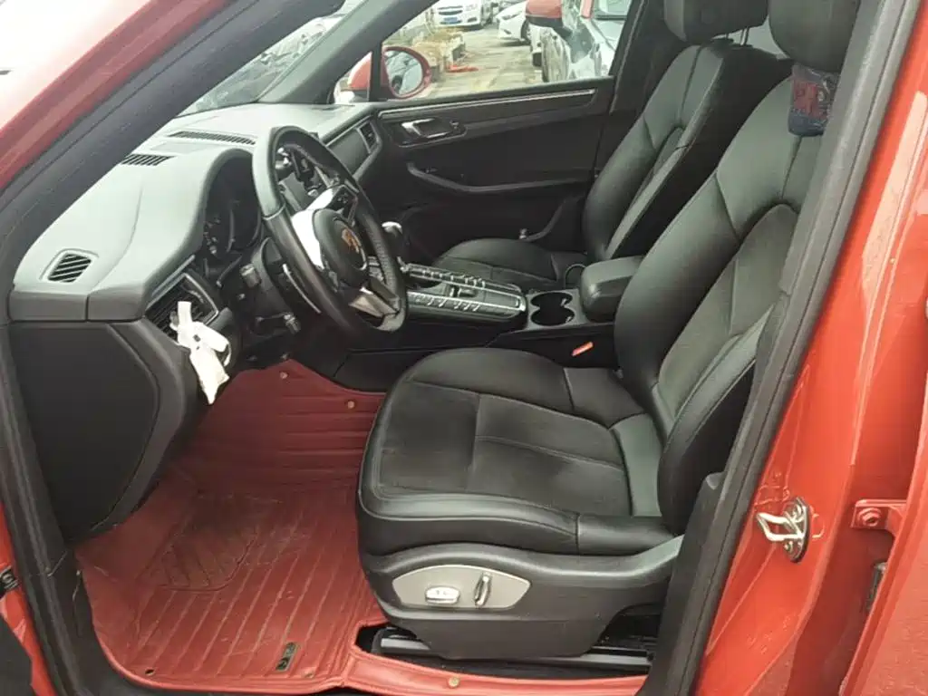 Porsche Macan 2018 — фото 15