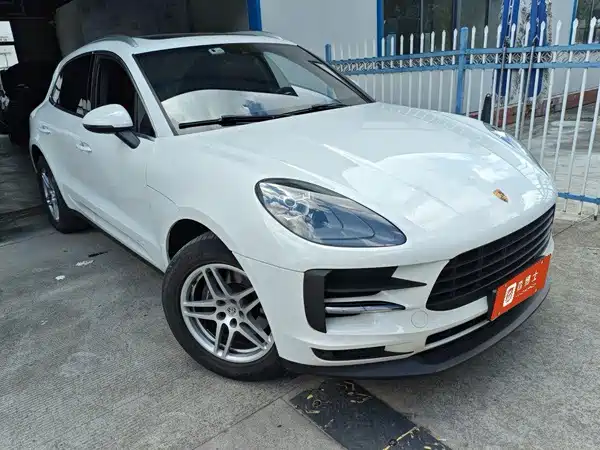 Porsche Macan 2021