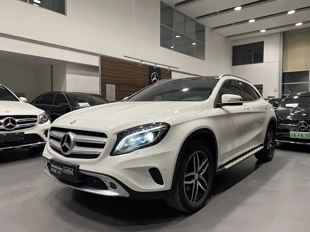 Mercedes-Benz GLA 2016