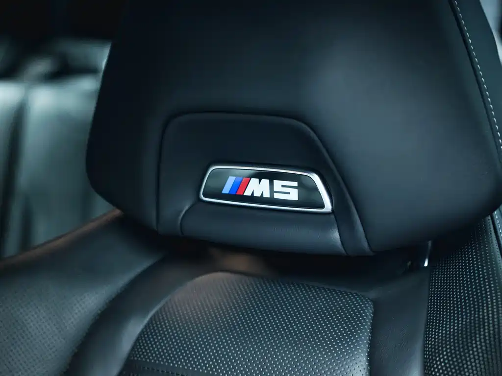 BMW M5 2019 — фото 16