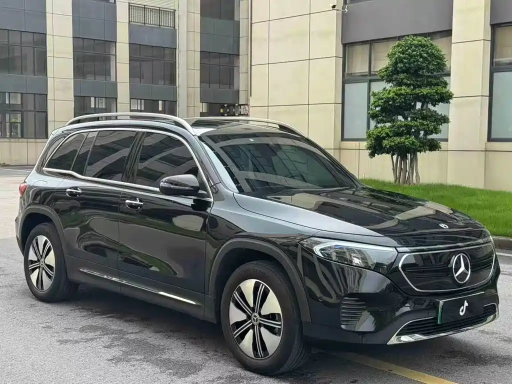 Mercedes-Benz EQB 2023