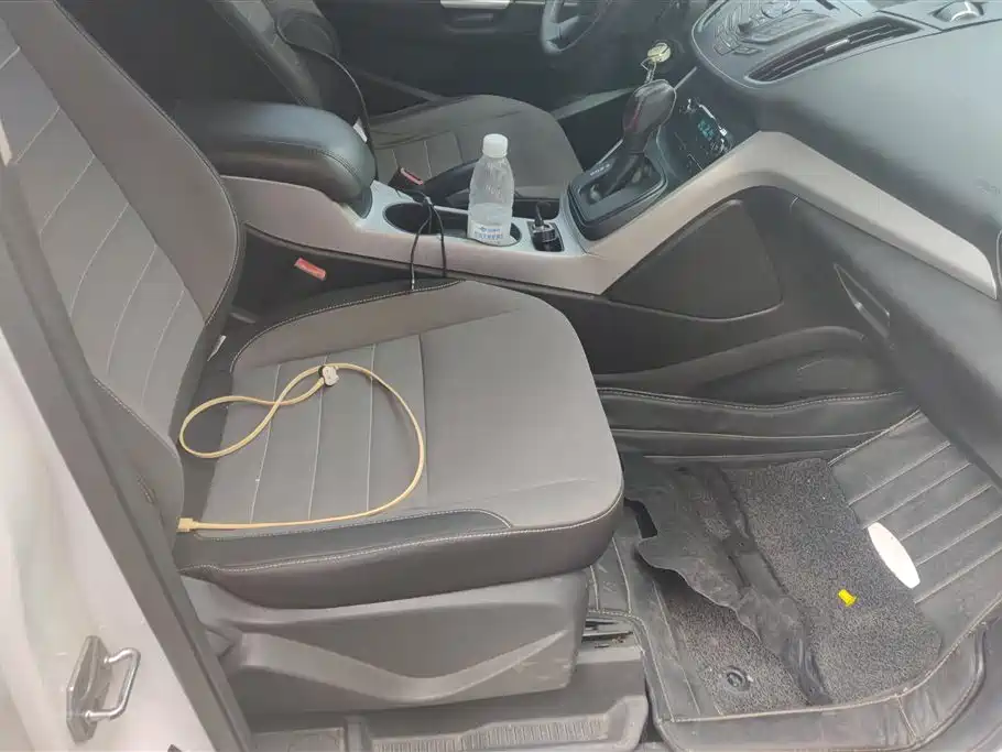 Ford Kuga 2015 — фото 8