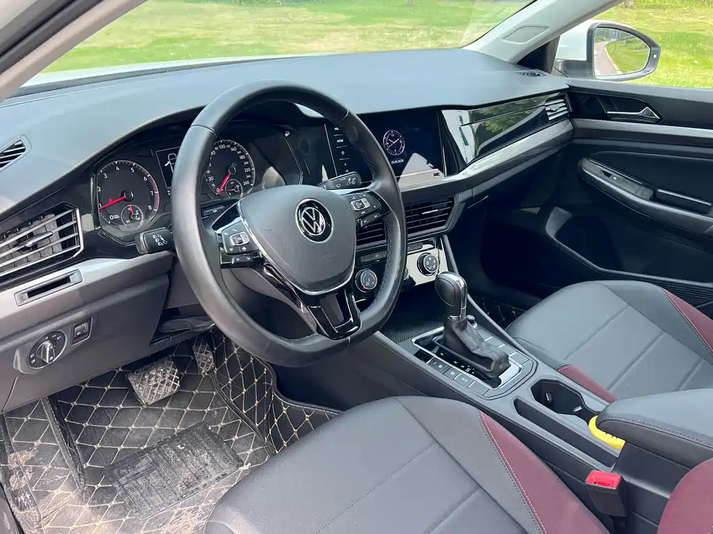 Volkswagen Bora 2021