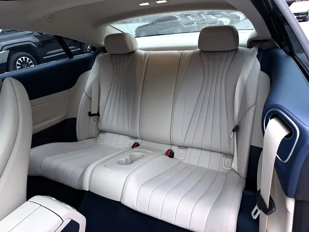 Mercedes-Benz E-Class 2022