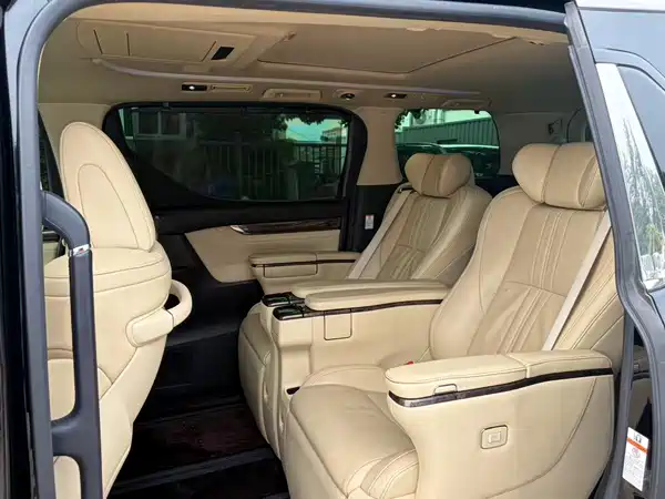 Toyota Alphard 2020