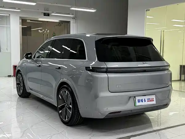 Li Auto L8 2025