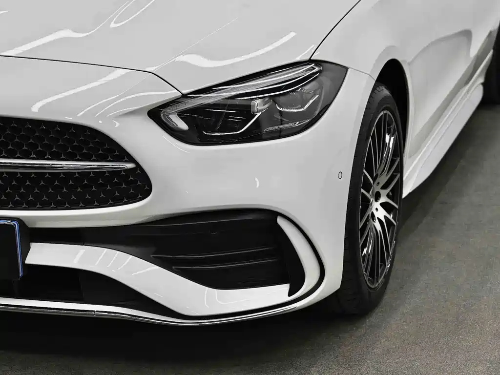 Mercedes-Benz C-Class 2024 — фото 10