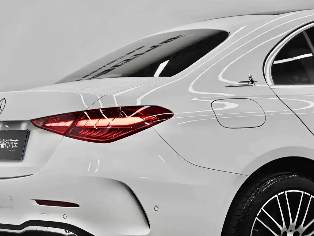 Mercedes-Benz C-Class 2024 — фото 15