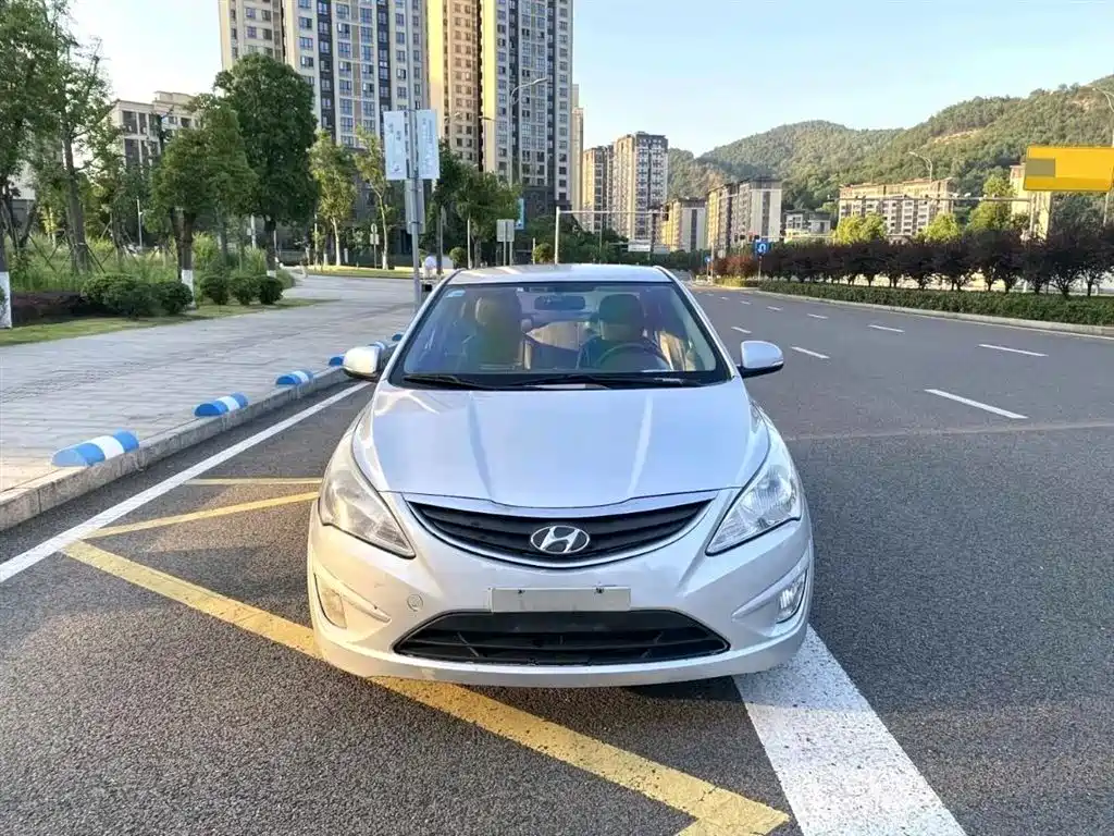 Hyundai Verna 2013