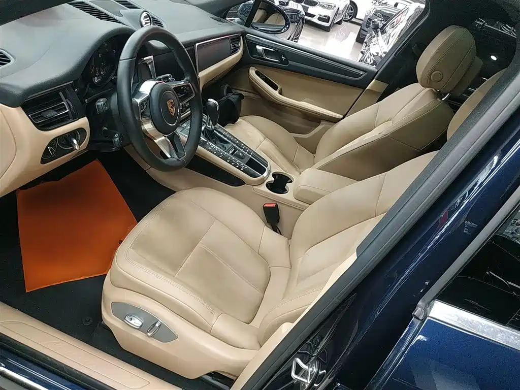 Porsche Macan 2019 — фото 11