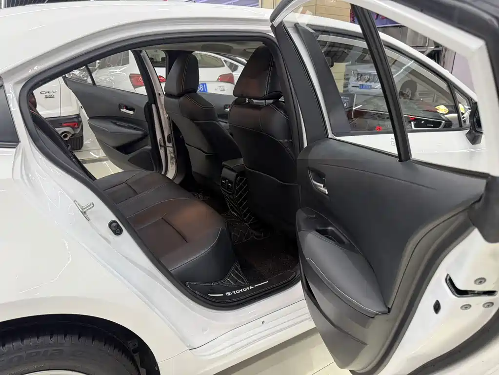 Toyota Corolla 2022 — фото 10