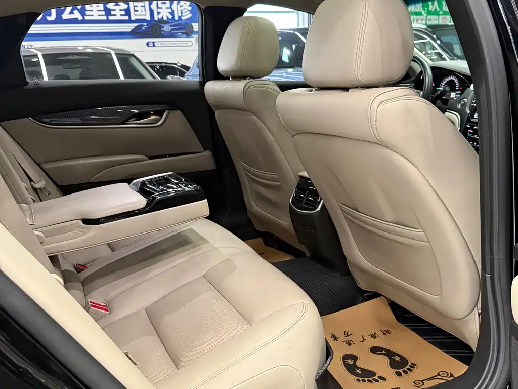 Cadillac XTS 2018 — фото 16