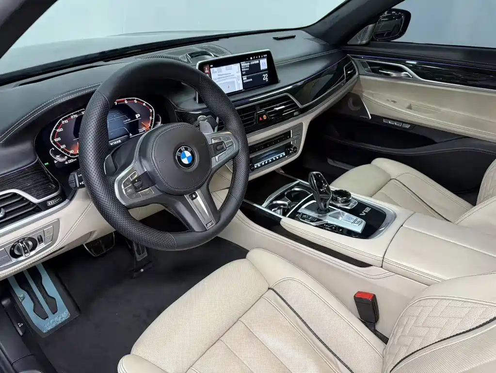 BMW 7 Series 2018 — фото 8