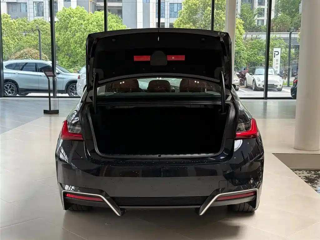 BMW i3 2024 — фото 15