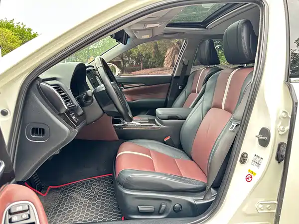Toyota Crown 2017