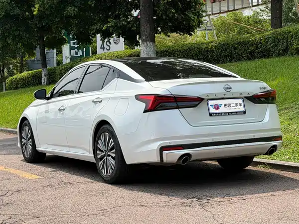 Nissan Teana 2024
