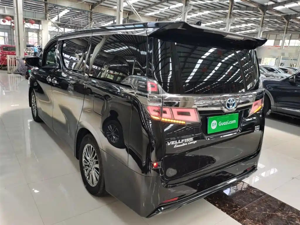 Toyota Vellfire 2021 — фото 23