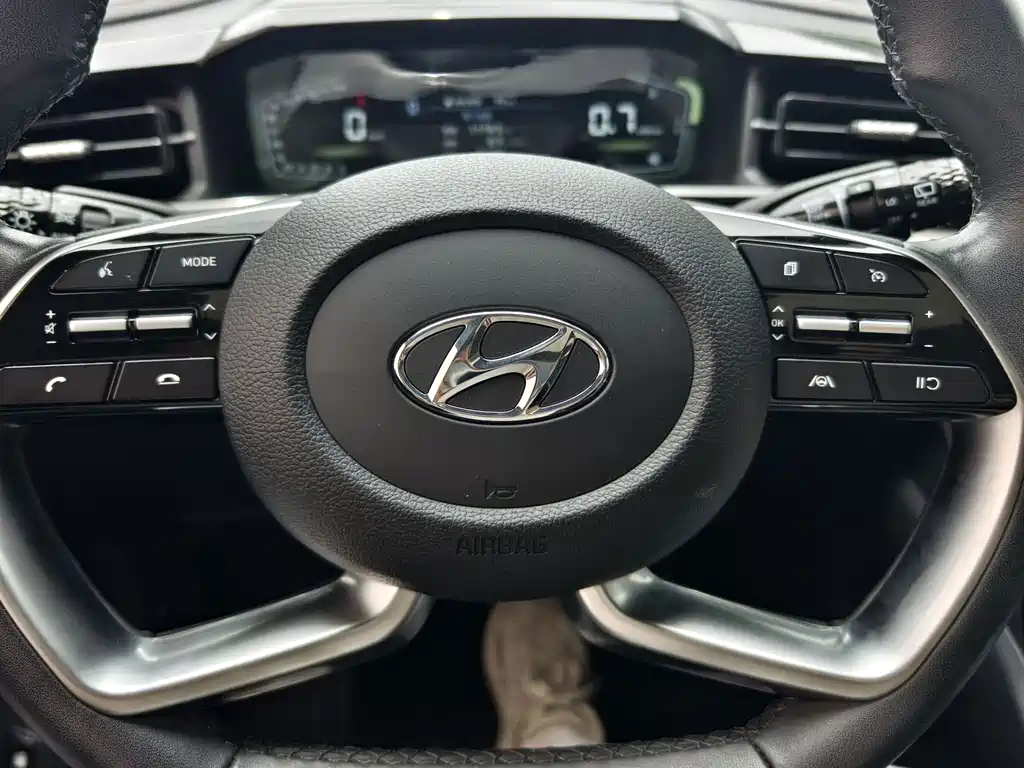 Hyundai Custo 2023 — фото 12