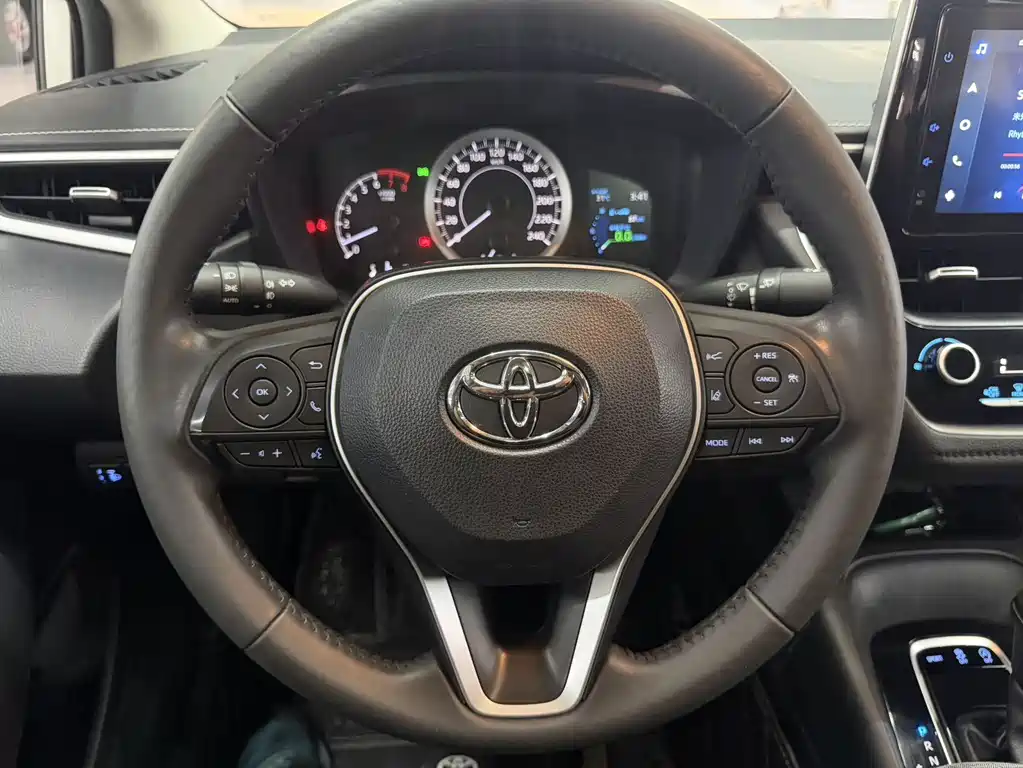 Toyota Corolla 2022 — фото 13
